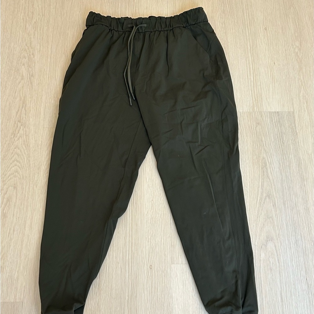 Lululemon Athletica Olive Jogger Sweatpants with Elastic Waistband